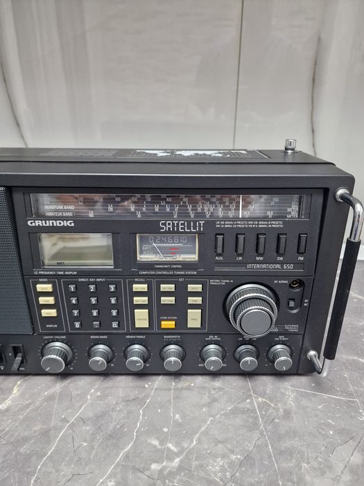 Radio Grundig Satellit 650 10-10