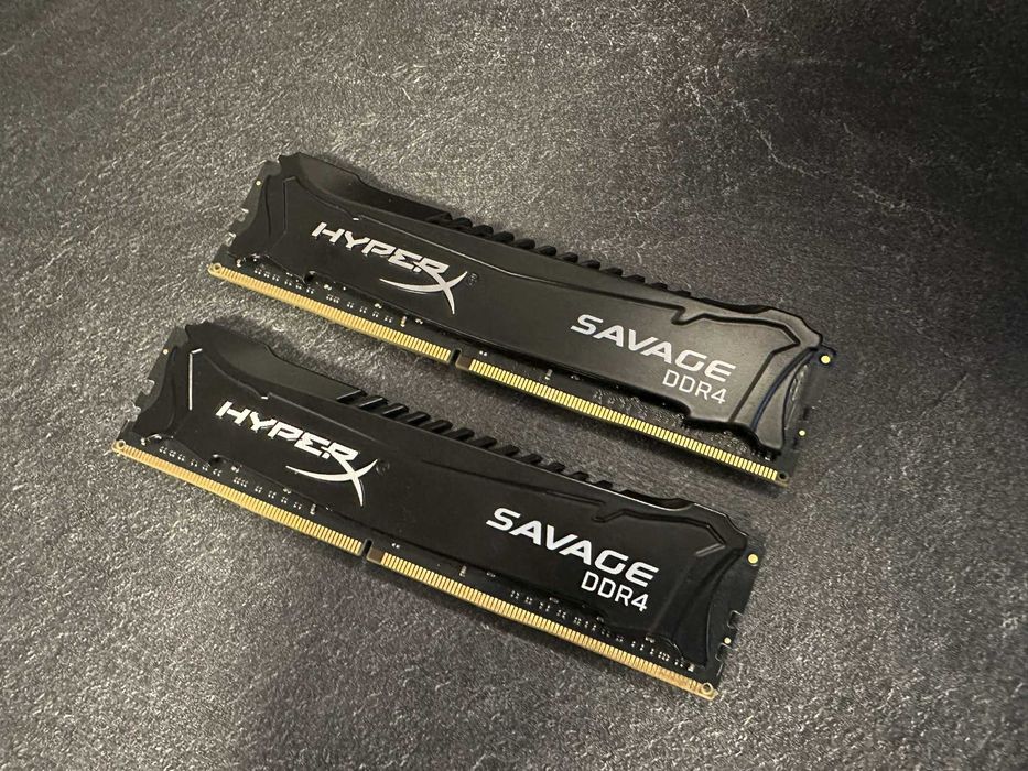 Memorii RAM DDR4 HyperX Savage Black 16GB Kit (2x8GB) 2800MHz XMP