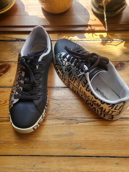 Сникърси Desigual, перфектни! 55 лв