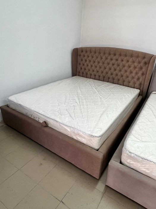 Кровать двуспальная