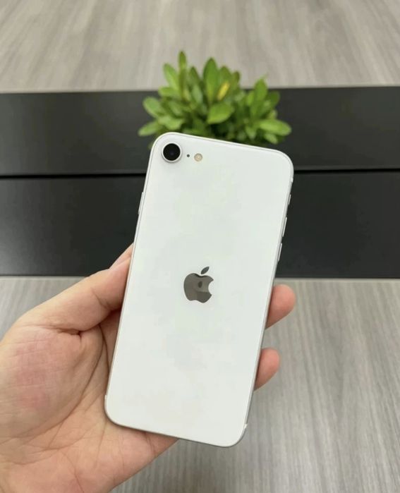 iPhone se продам