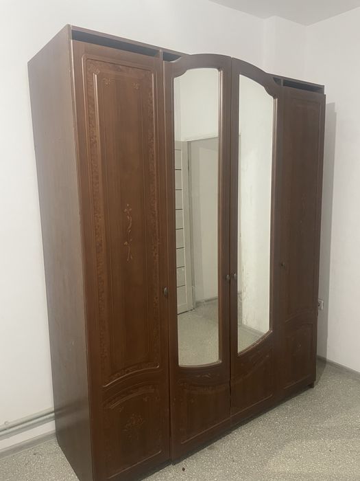 Стол куханный 5000 тг