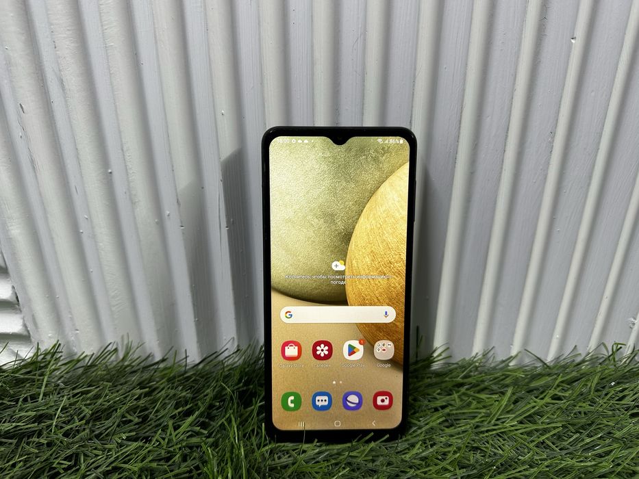 Телефон Samsung A12 64 gb