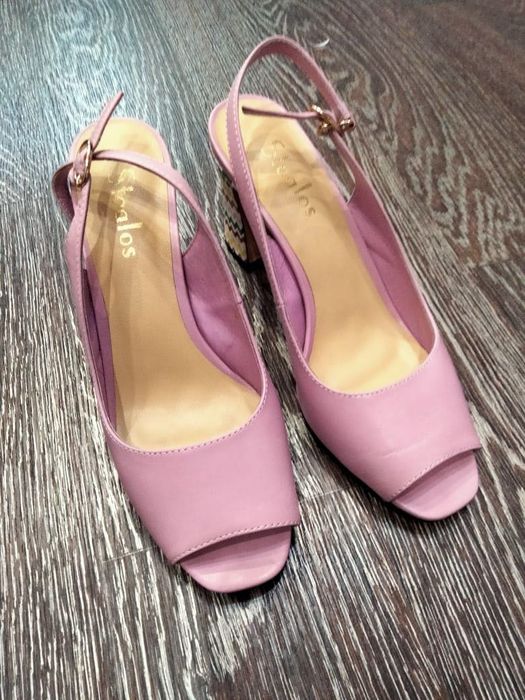 Летние босоножки