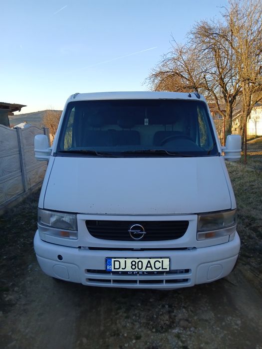 Vând sau skimb Opel movano