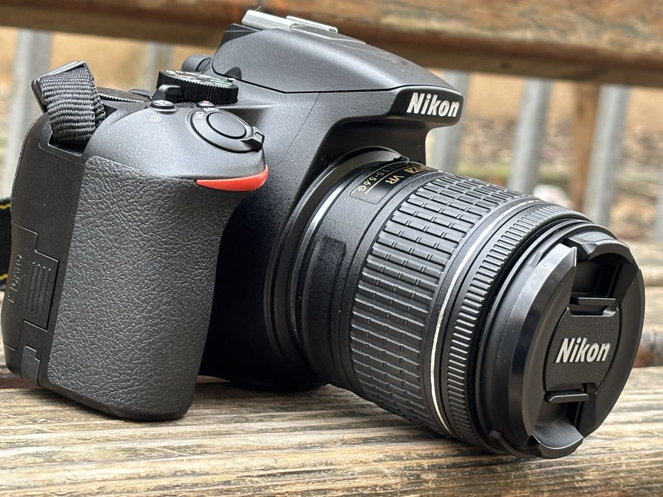 Nikon D3500 Aparat foto DSLR + Obiectiv  Chit complet