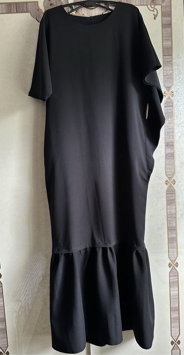 Платья длинная б/у