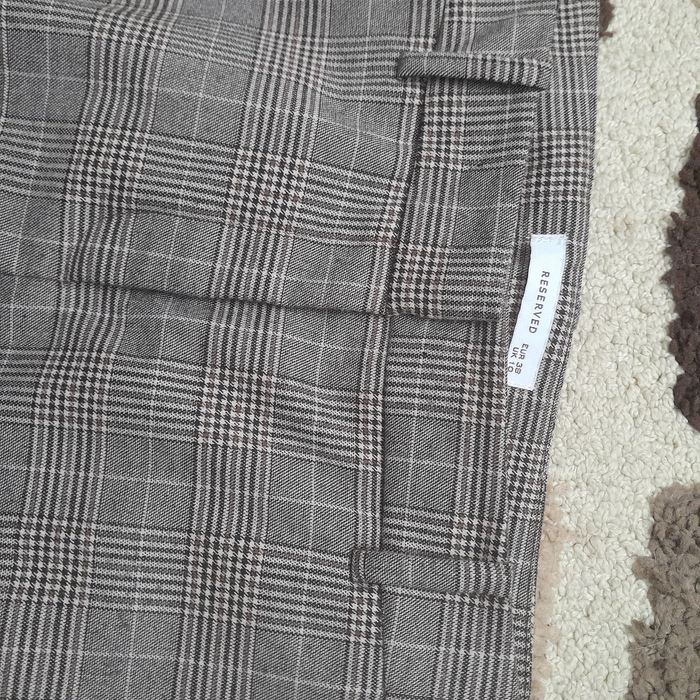Pantaloni conici carouri Reserved