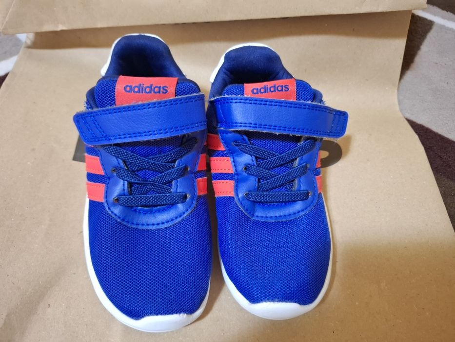 Adidasi băiețel  stare foarte bună