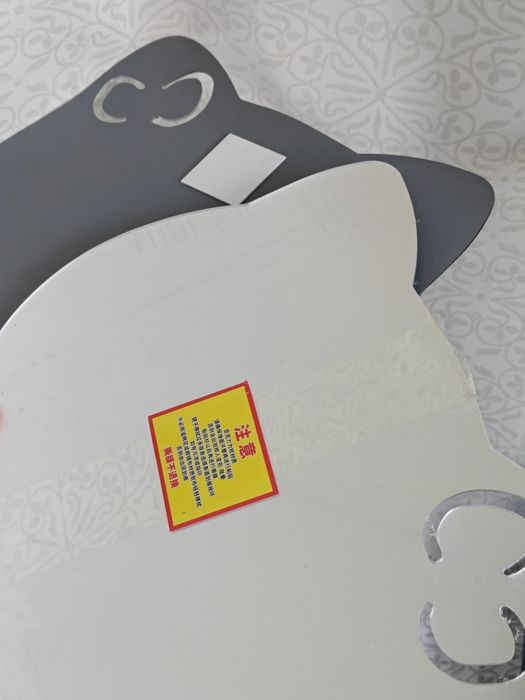 Продам зеркало Hello Kitty