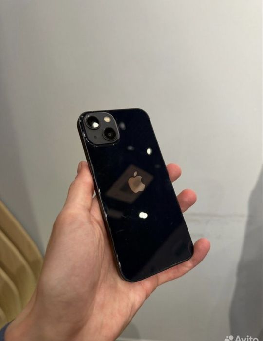 Продам iphone 13