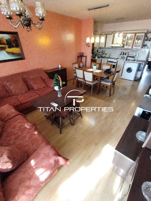 Продава се Тристаен апартамент в Бургас, Лазур - 103 кв.м за 2088 €/кв.м - Снимка #1