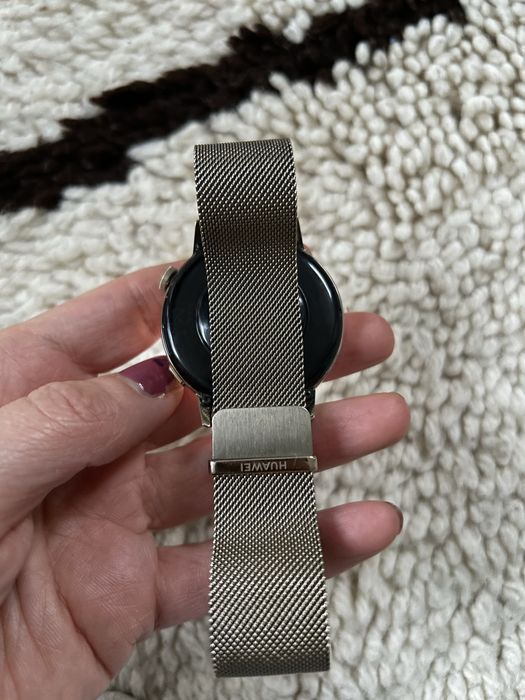 Часовник Huawei GT3