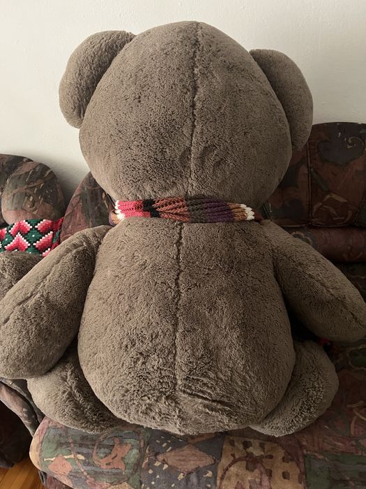 Голяма плюшена мечка