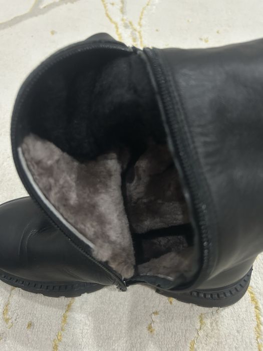 Кожанные сапоги размер 35