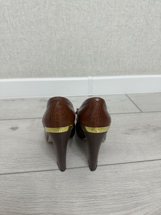 Продам 35размер