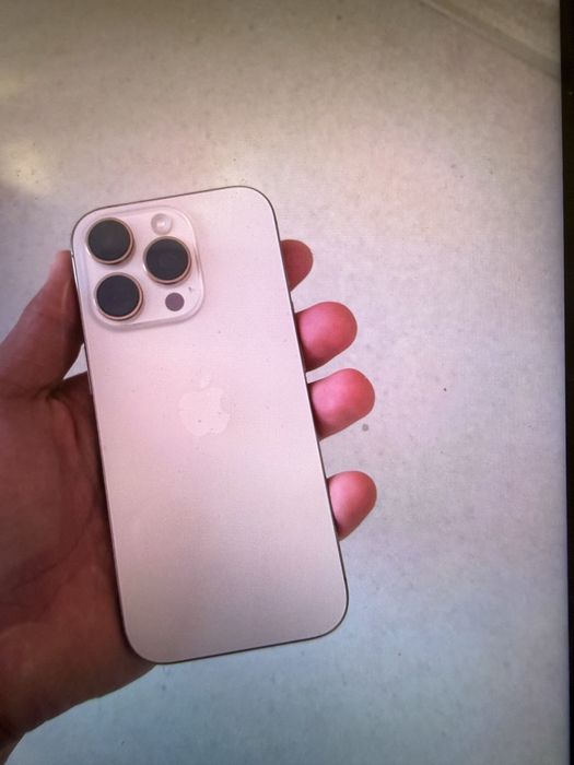 Iphone 16 pro в идияльном состаяние 256gb