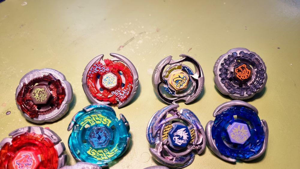 Lot beyblade Takara Tomy