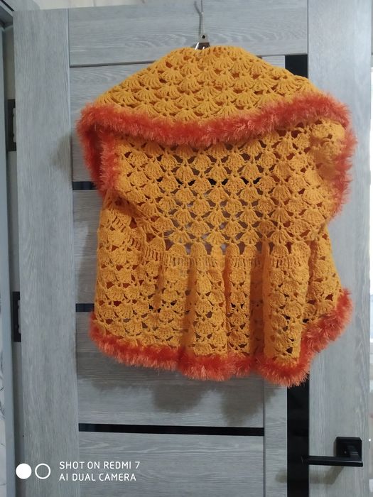 Панчо вязанная тёплая