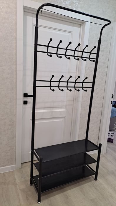 Вешалка в хорошем состоянии