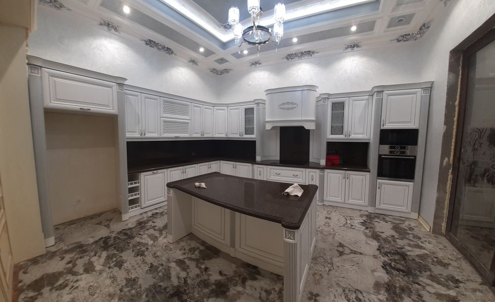 Кухние  мебель  класика хаетек неоклассика на заказ