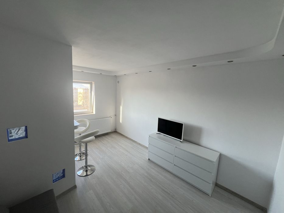 Garsoniera de inchiriat