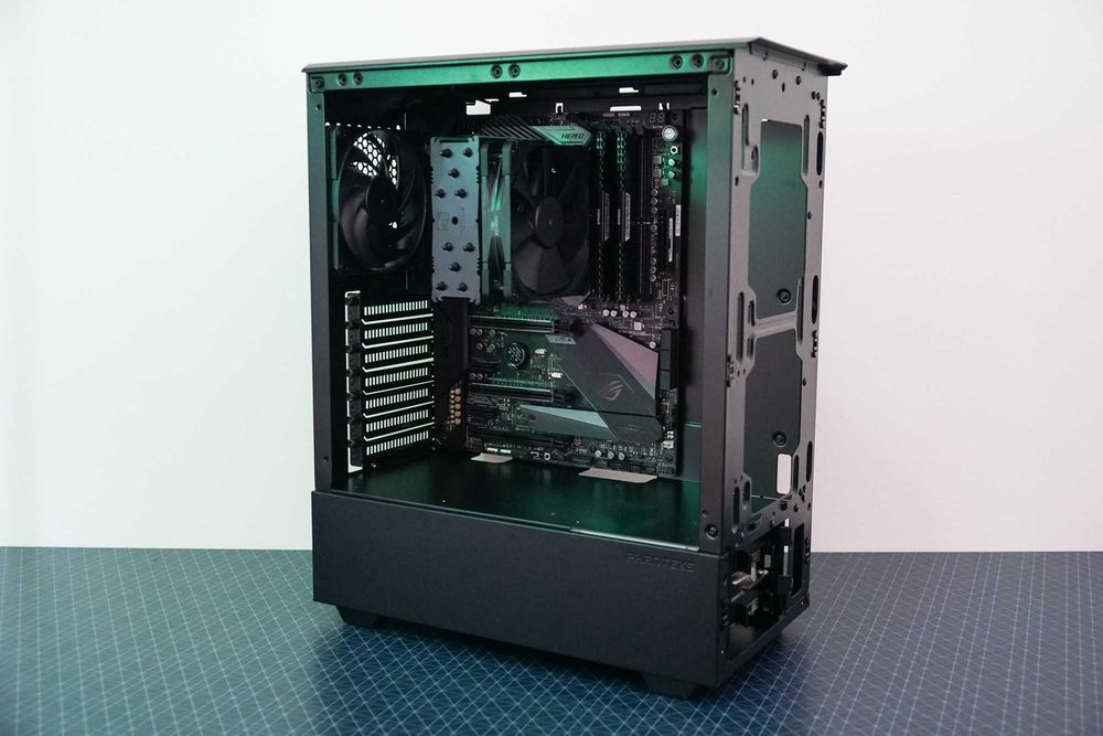 Продам корпус Phanteks Eclipse P300A