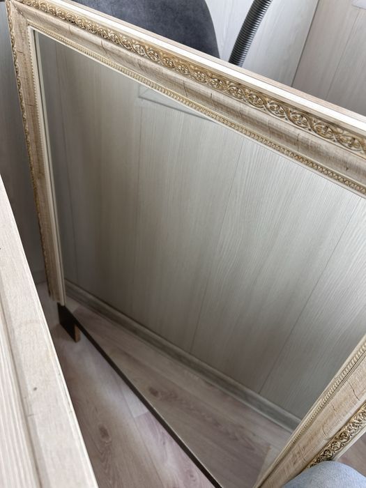 Зеркало 80 на 80 см