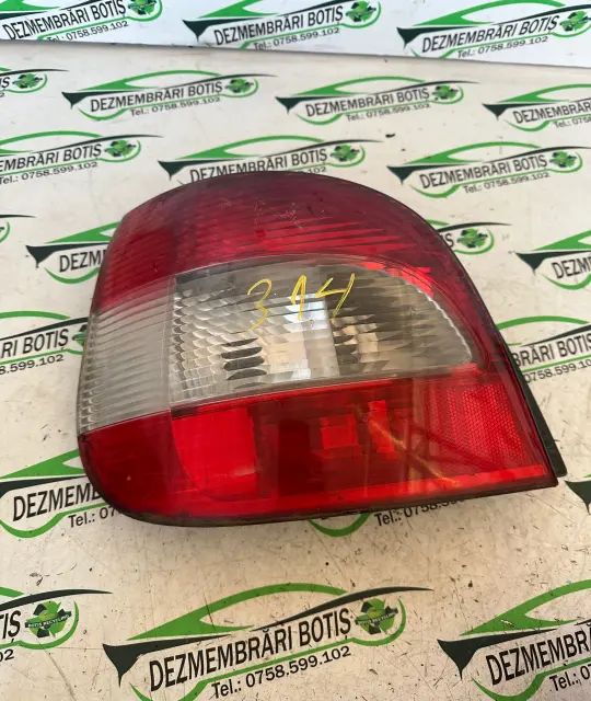 Lampa stop stanga pe aripa Renault Megane 2002 1.6 MT (107 hp)