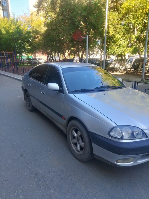 Продам Тойота Авенсис