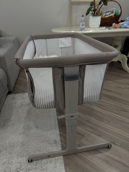 Приставная кроватка Chicco Next2Me