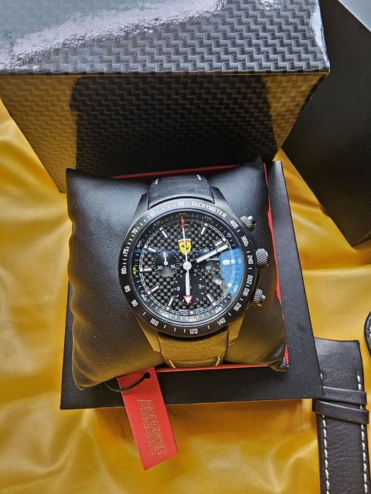 Часовник Ferrari