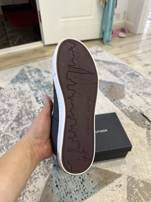 Продам Кеды Tommy Hilfiget