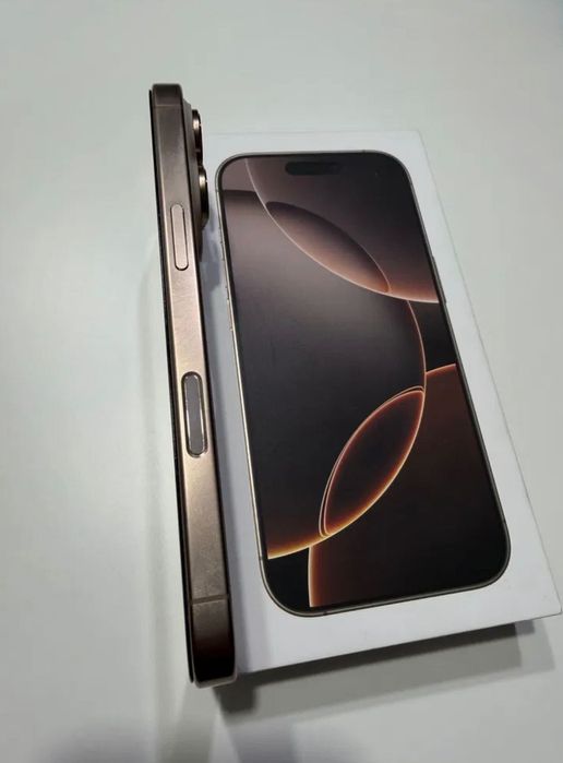 Iphone 16 pro 256 gb desert titanium ca nou