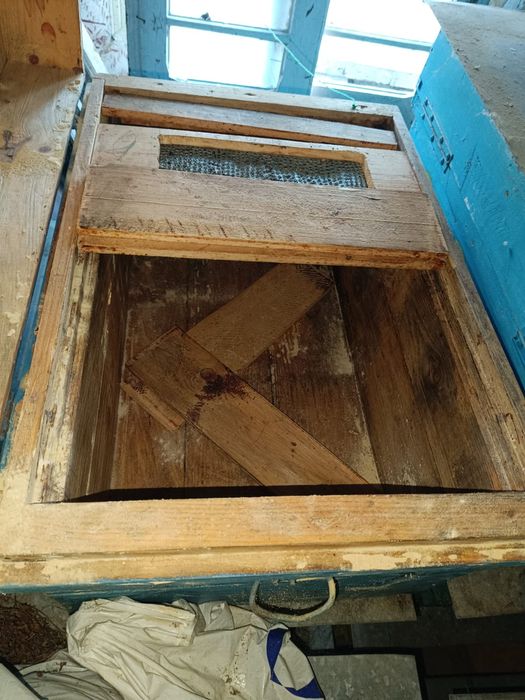 Vând stupi albine dulap 4 cm