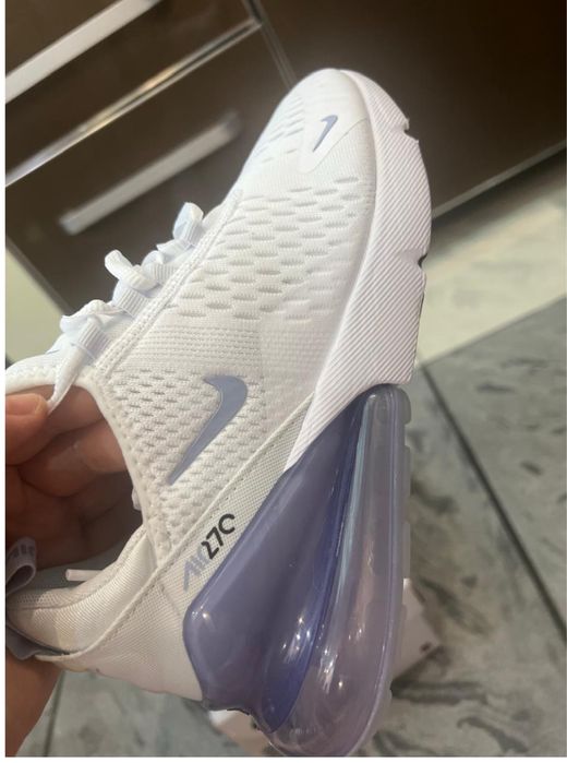 Кроссовки Nike Air Max 270