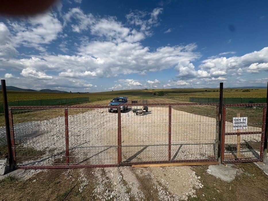 Vand terenuri deva archia cristur 8 hectare in total