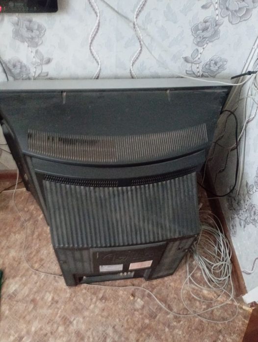 Продам хороший телевизор