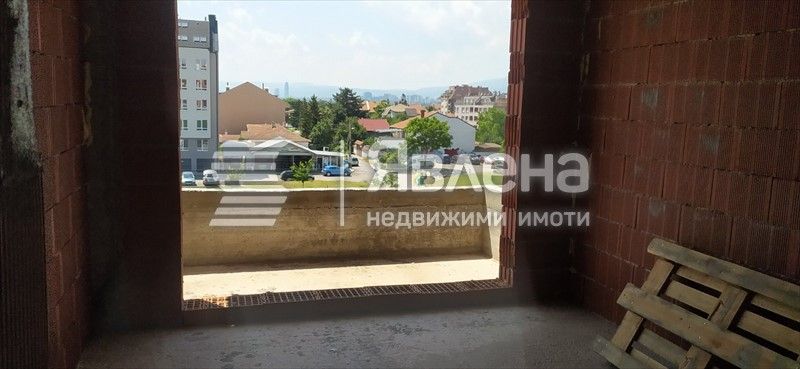 Продава се Тристаен апартамент в София, Левски - 153 кв.м за 1137 €/кв.м - Снимка #2