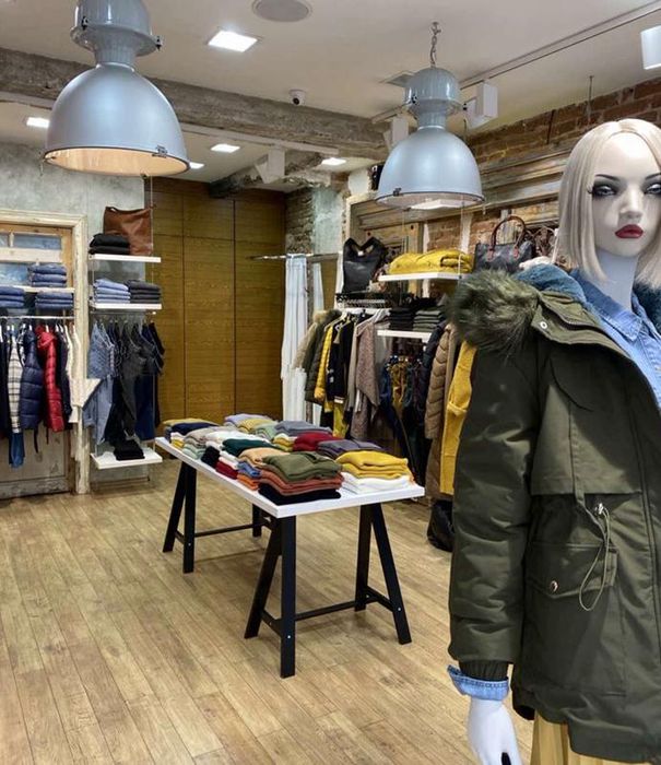 Дава се под наем Магазин в София, Център - 80 кв.м за 2000 € - Снимка #1