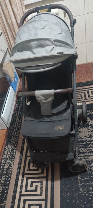 Продаю коляску очень хорошем состаяние