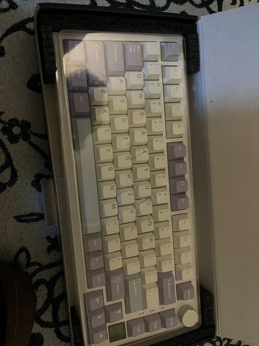 Ajazz AK820 Pro фиолетово белый