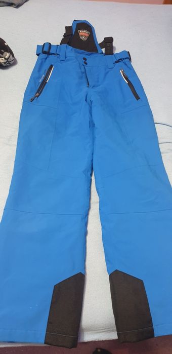 Vand pantaloni de ski, firma kiltec, pt băieți sau fete.