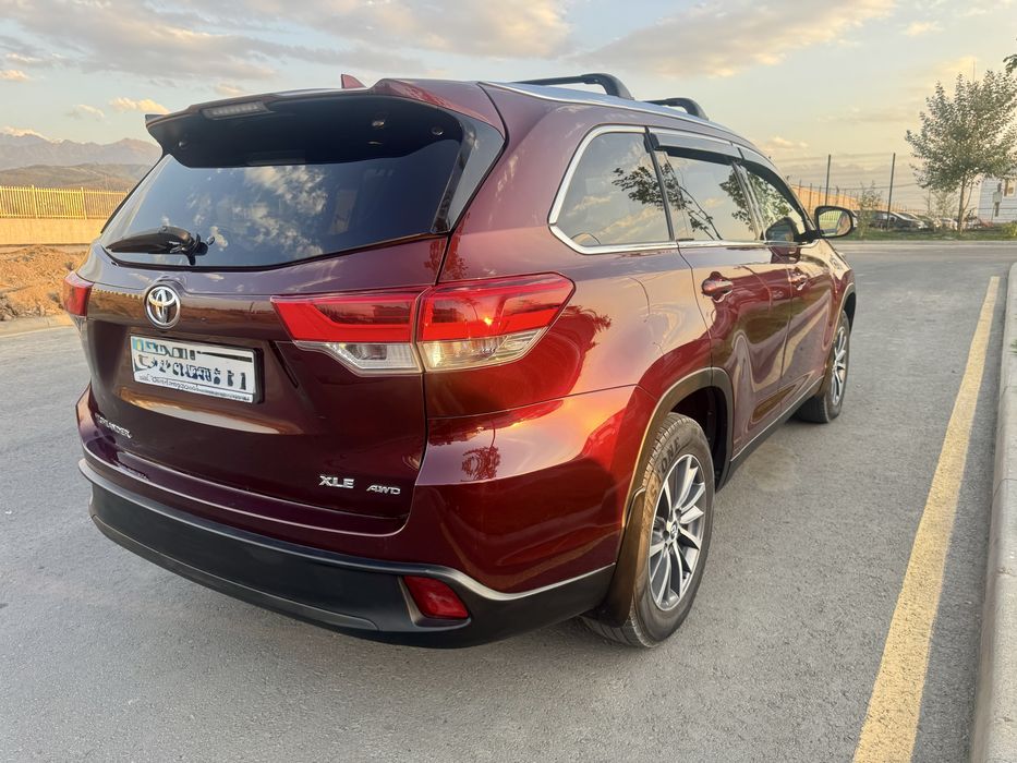 Продам автомашину Тойота Хайландер