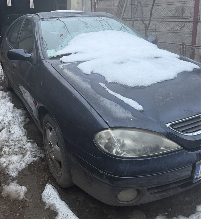 Vand doua masini renault megane 1