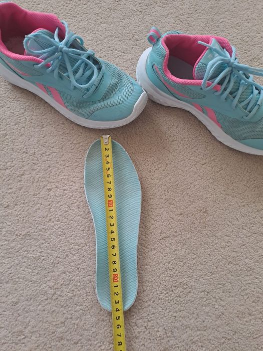 Adidasi Reebok marimea 36