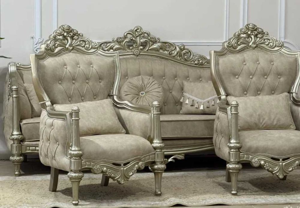 Продам диван с креслами