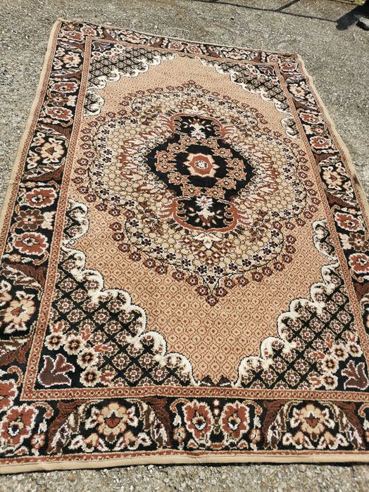 Килими и Завивки-ръчнотъкани