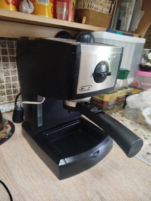 Продам кофеварку DeLonghi