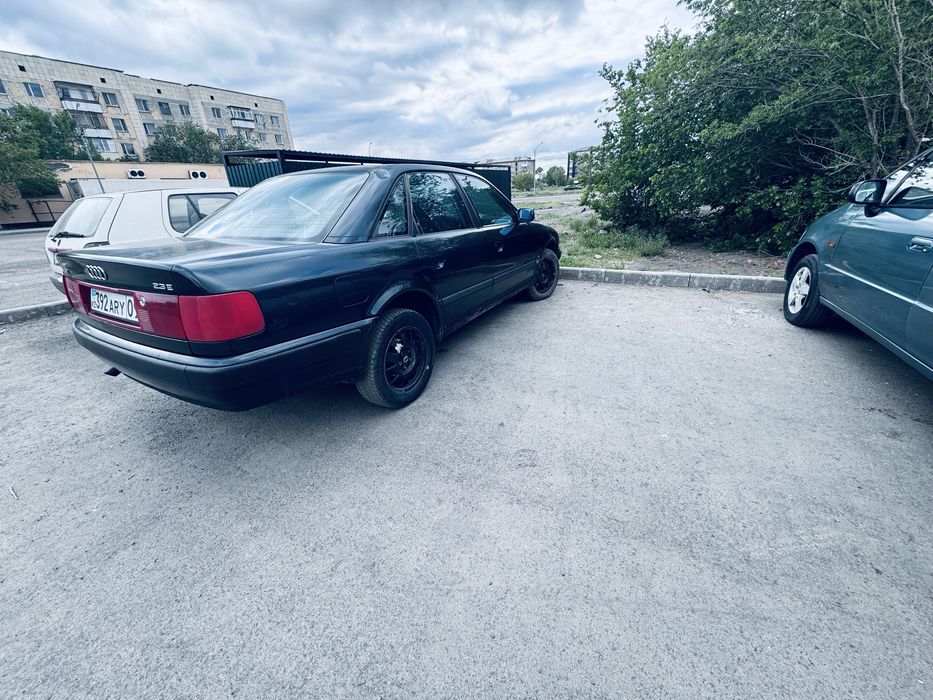Продам ауди 100 C 4